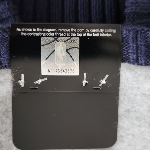 UNISEX Philadelphia 76ers winter pom-pom hat NWT. - Picture 4 of 5